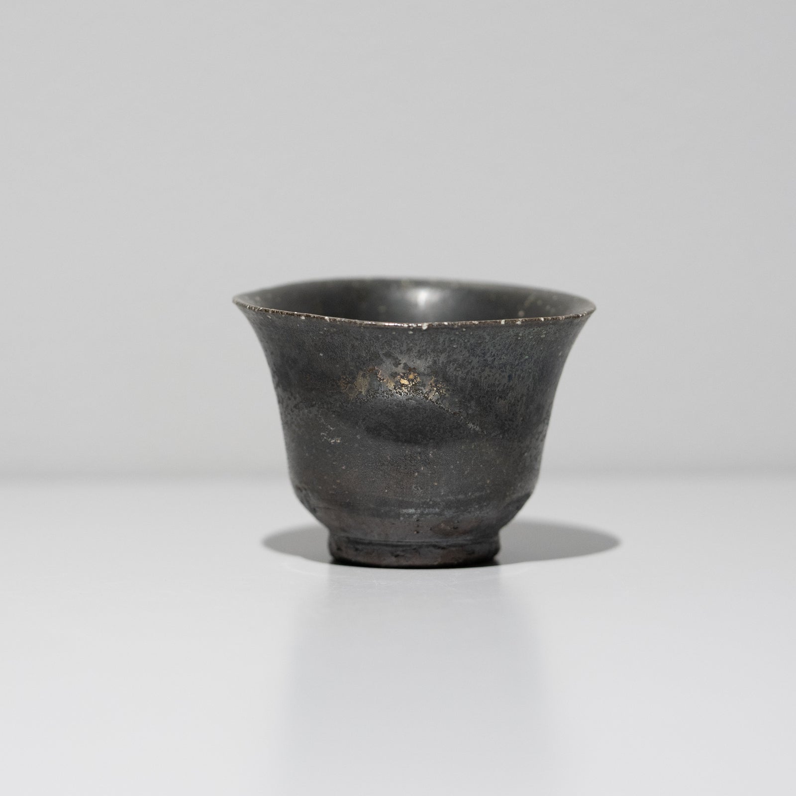 Eijiro Tokunaga / Kuro Arita Sake Cup – HULS GALLERY TOKYO | 現代