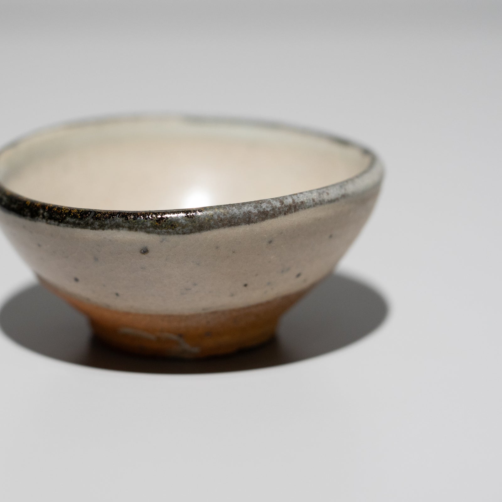 中里健太 / 皮鯨ぐい呑（一点物） – HULS GALLERY TOKYO | 現代工芸