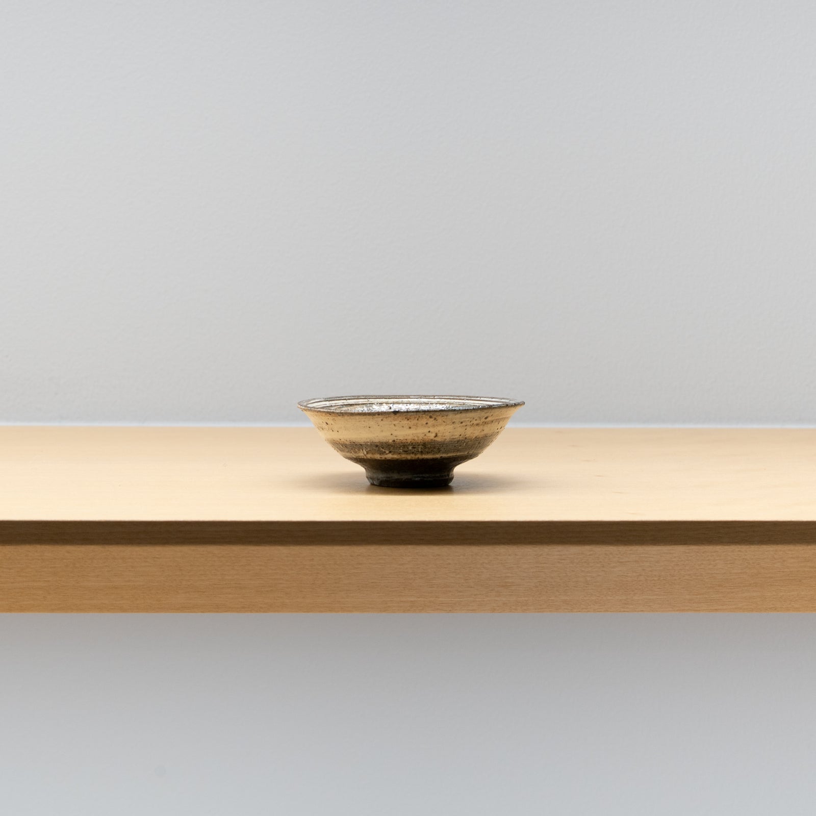 中里太亀 / 三島ぐい呑（一点物） – HULS GALLERY TOKYO | 現代工芸