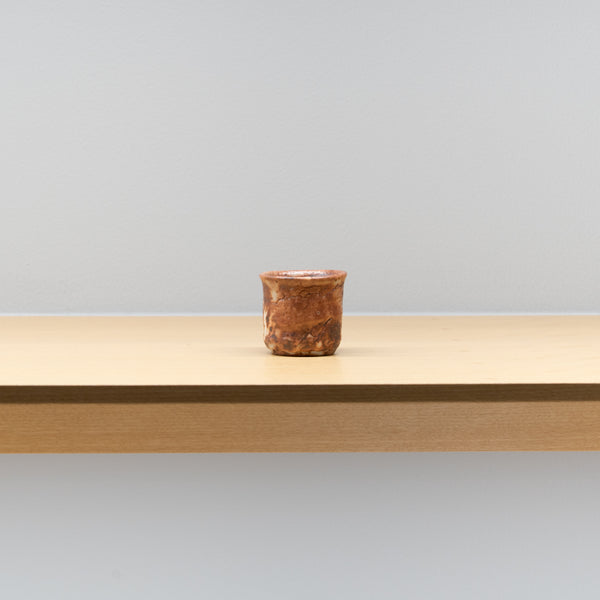 山口真人 / 鼠志野ぐい呑（一点物） – HULS GALLERY TOKYO | 現代工芸