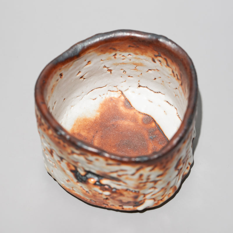 鼠志野茶盌　加藤 亮太郎 加藤亮太郎 / 鼠志野茶碗（一点物） – HULS GALLERY TOKYO | 現代工芸