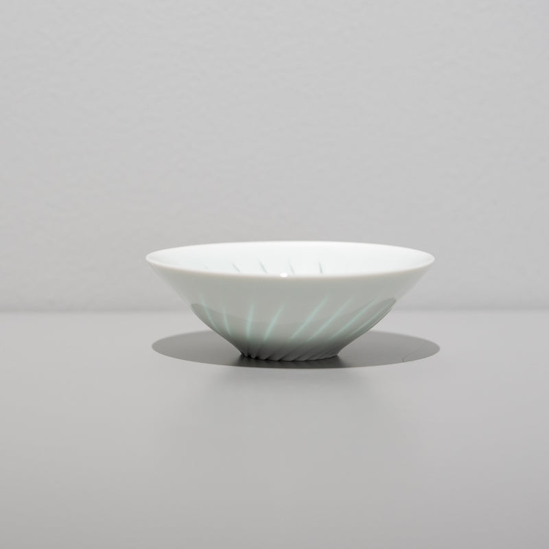 <tc>Hiroshi Taruta / Sake Cup - Light Vortex</tc>