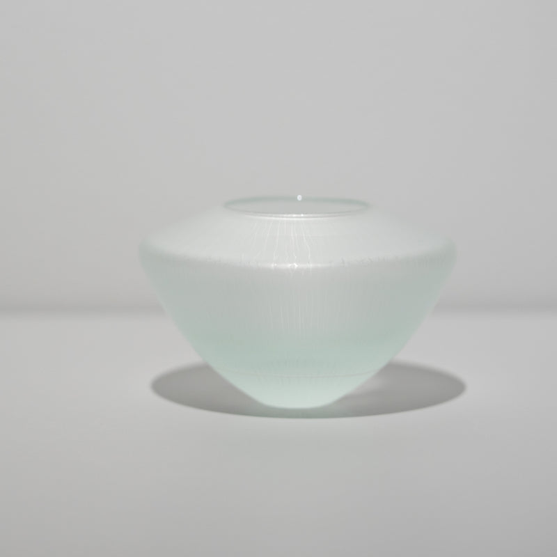 <tc>Takeyoshi Mitsui / silence vase (White line)</tc>