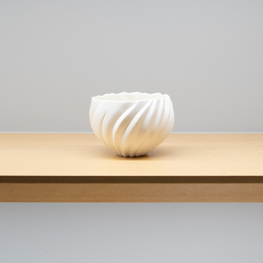 高橋奈己 / 白磁 茶碗（一点物） – HULS GALLERY TOKYO | 現代工芸