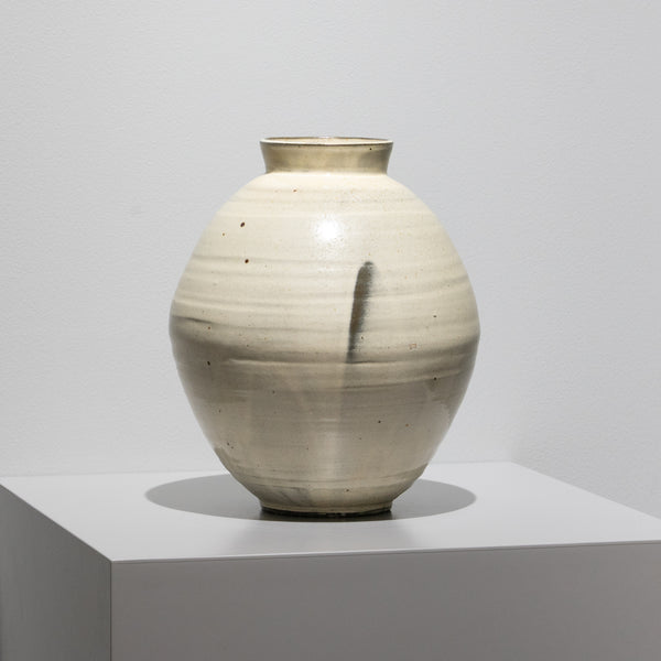 中里健太 / 粉引壺（一点物） – HULS GALLERY TOKYO | 現代工芸ギャラリー