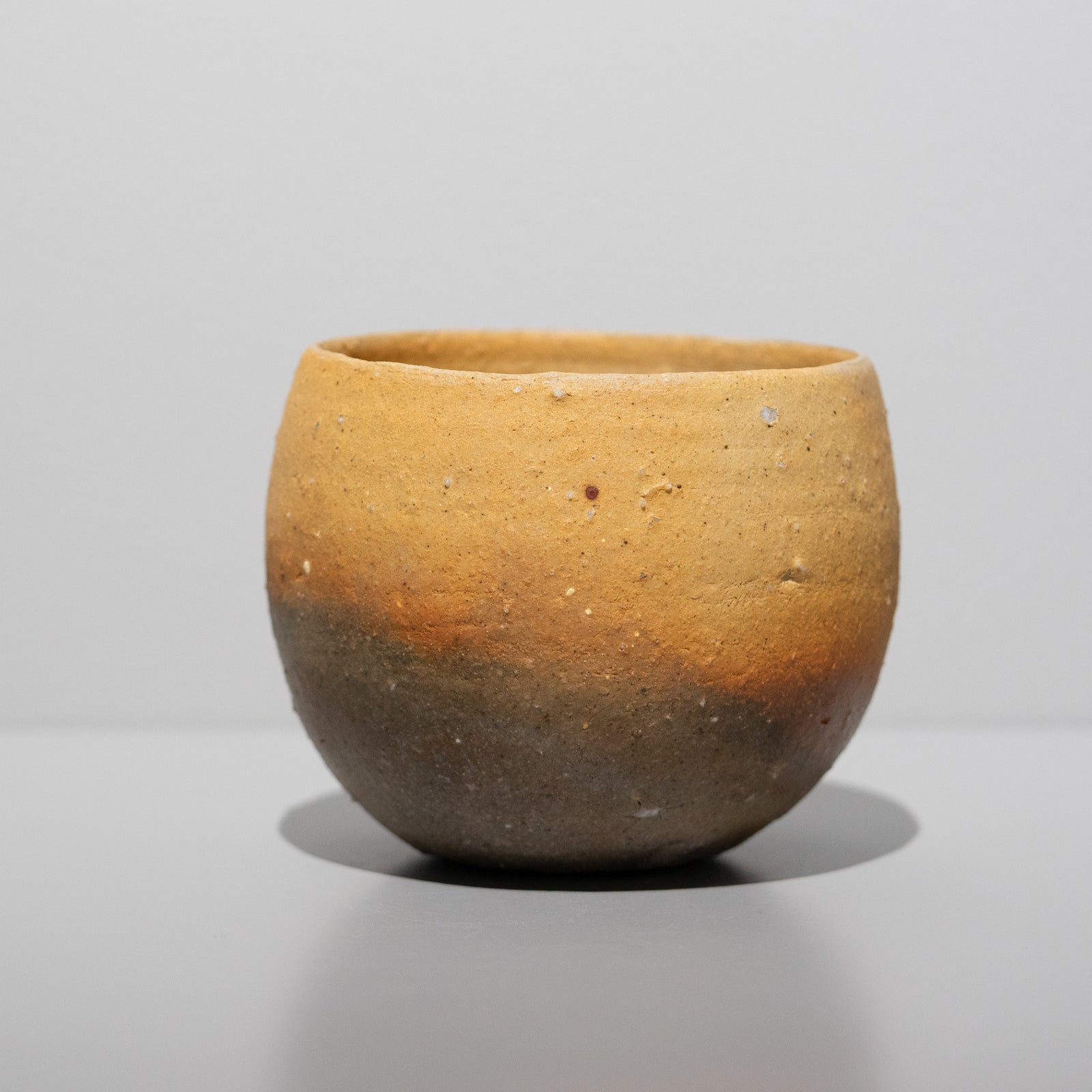 谷穹 / 信楽 茶碗（一点物） – HULS GALLERY TOKYO | 現代工芸