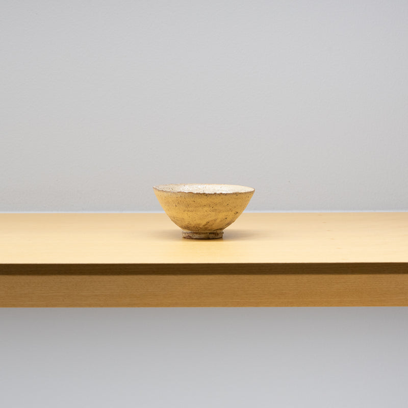 <tc>Masahiro Sakakura / Dai-no-tsuchi Sake Cup Daido-Kohiki Style (White Slip)</tc>