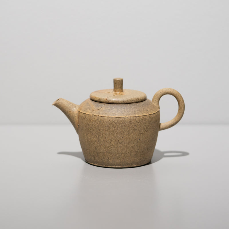 <tc>Seiji Ito / White Clay Teapot</tc>