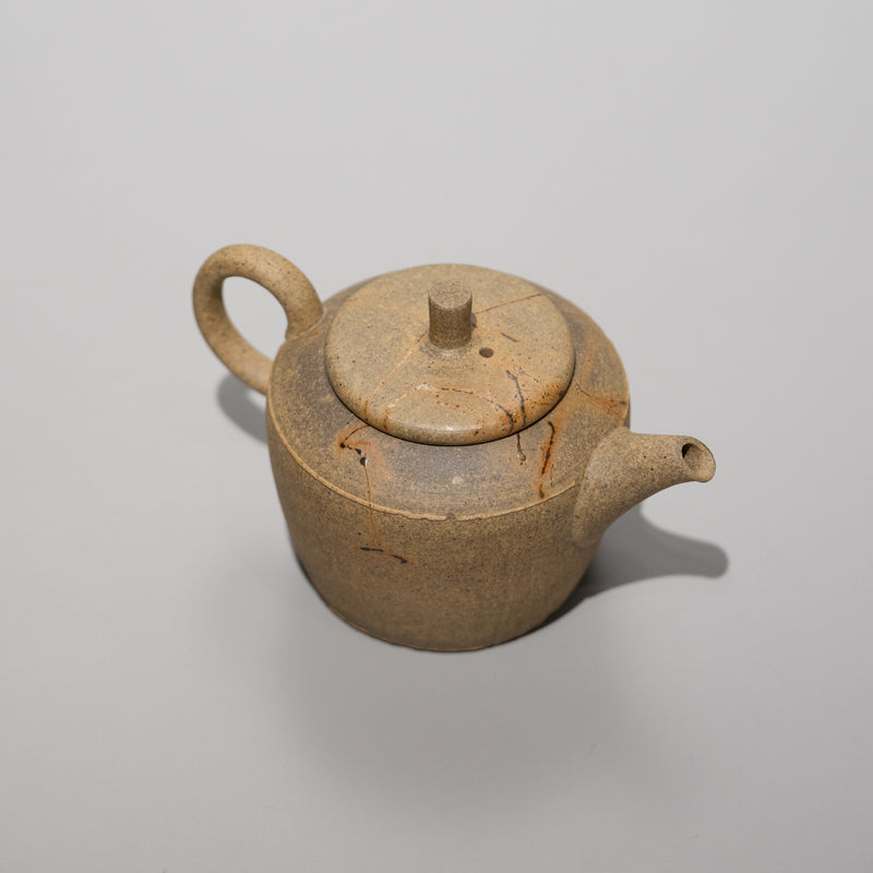 <tc>Seiji Ito / White Clay Teapot</tc>