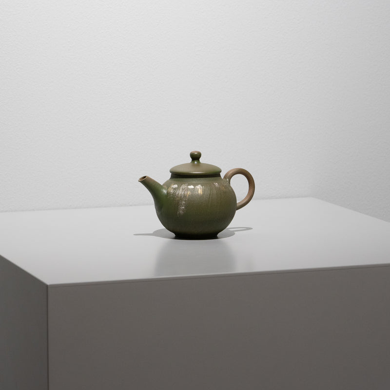 <tc>Seiji Ito / Miyabi Teapot (Moegi)</tc>