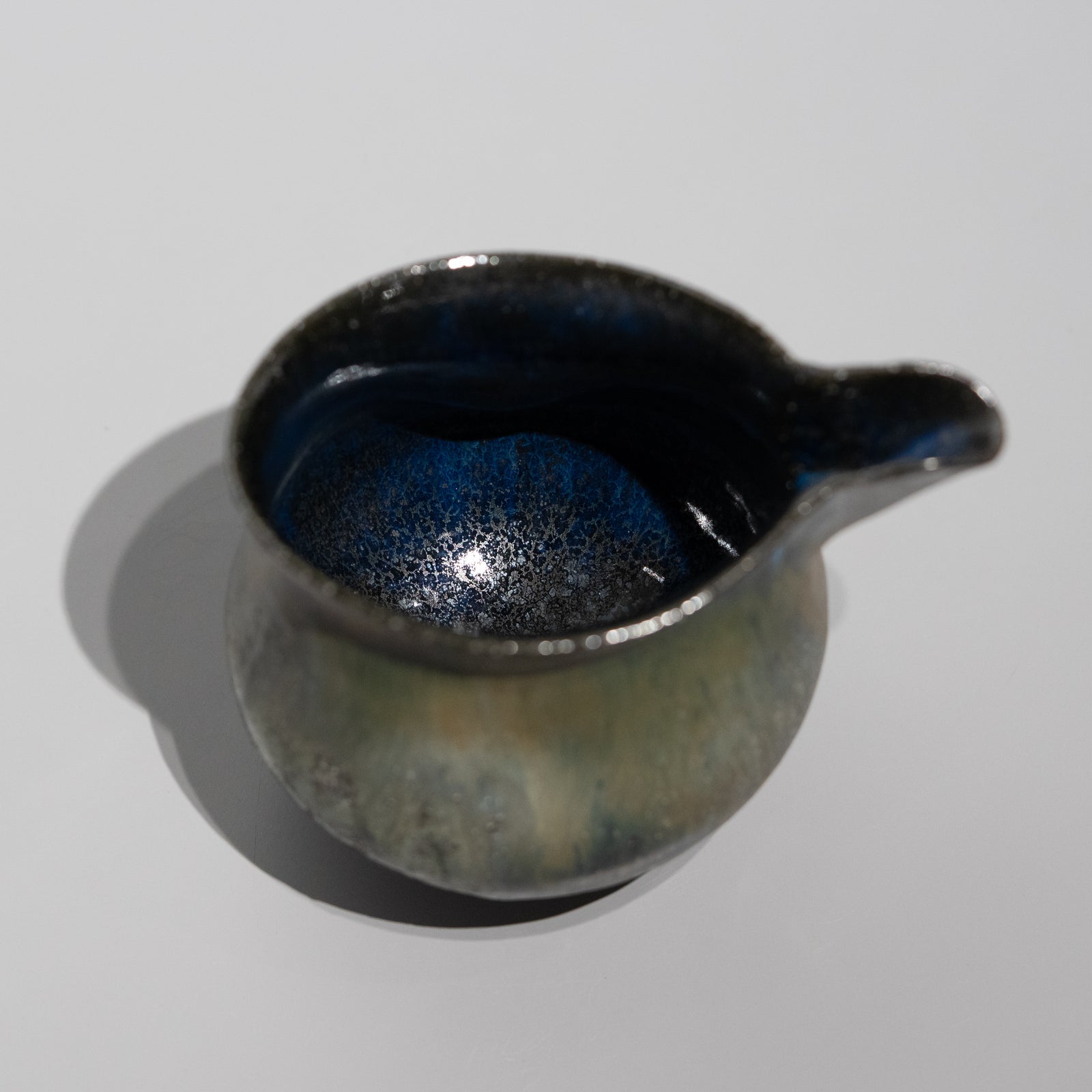 徳永榮二郎 / 黒有田（極）筒片口（一点物） – HULS GALLERY TOKYO