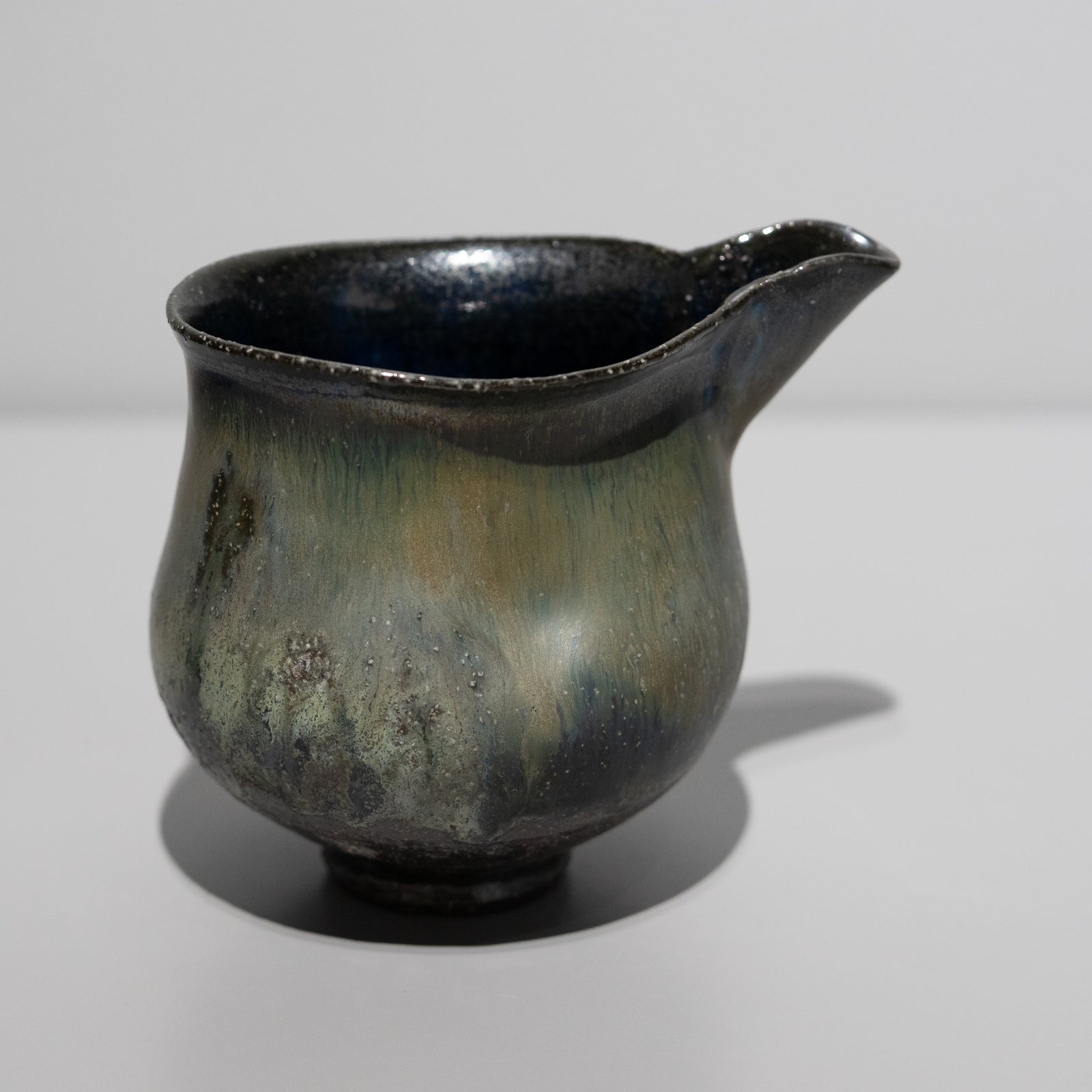 徳永榮二郎 黒有田 旅茶碗 徳永榮二郎 / 黒有田（極）筒片口（一点物） – HULS GALLERY TOKYO