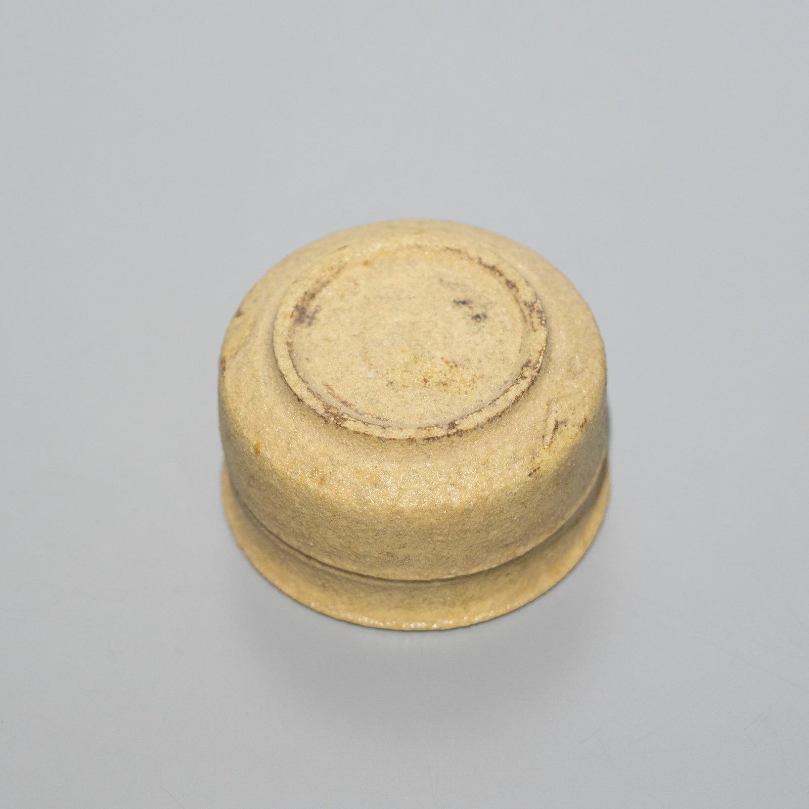 西岡悠 / 黄瀬戸ぐい呑（一点物） – HULS GALLERY TOKYO | 現代工芸