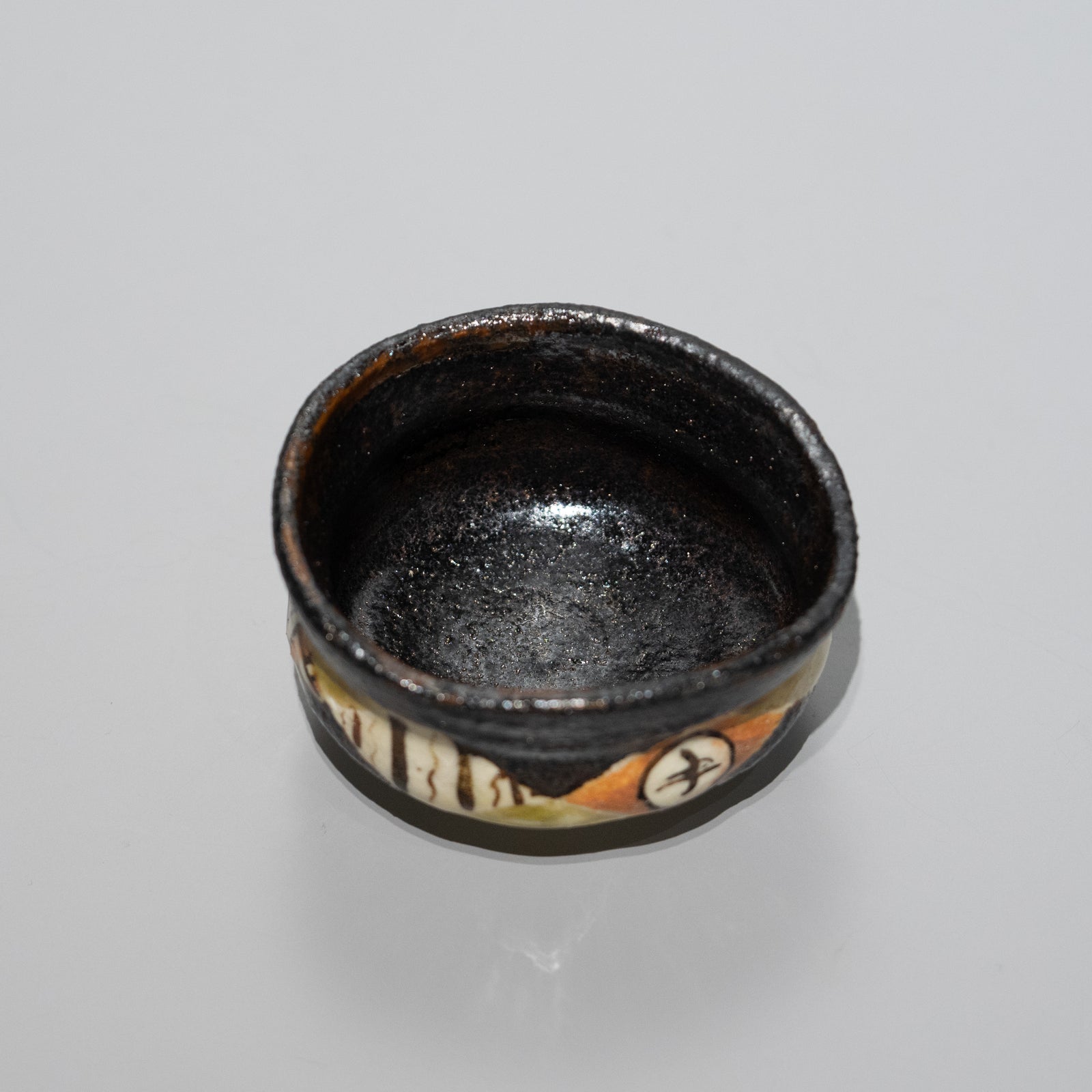 西岡悠 / 織部四彩ぐい呑（一点物） – HULS GALLERY TOKYO | 現代工芸