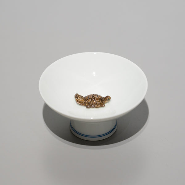 <tc>Swimming Turtle Flat Sake Cup</tc>