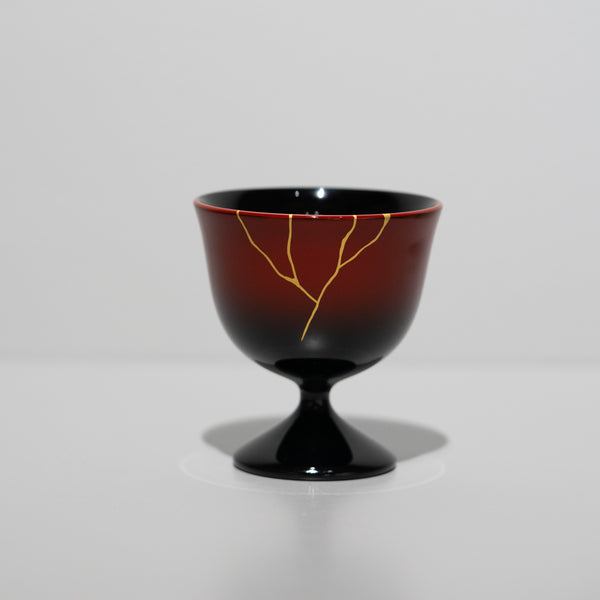 <tc>Kintsugi Cup with Foot</tc>