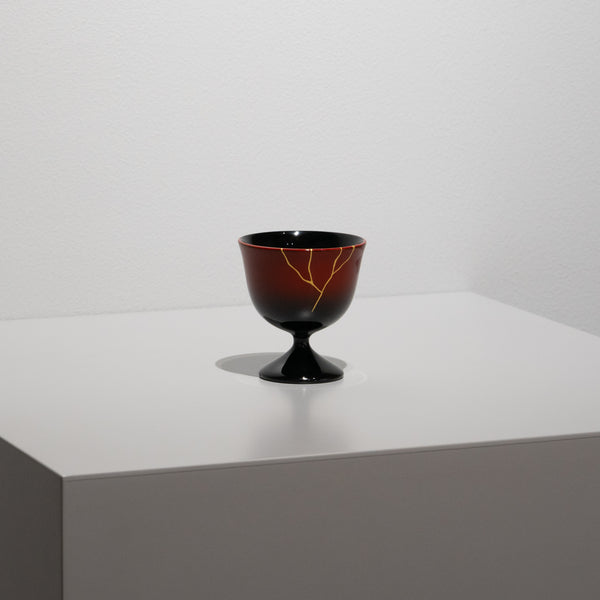 <tc>Kintsugi Cup with Foot</tc>