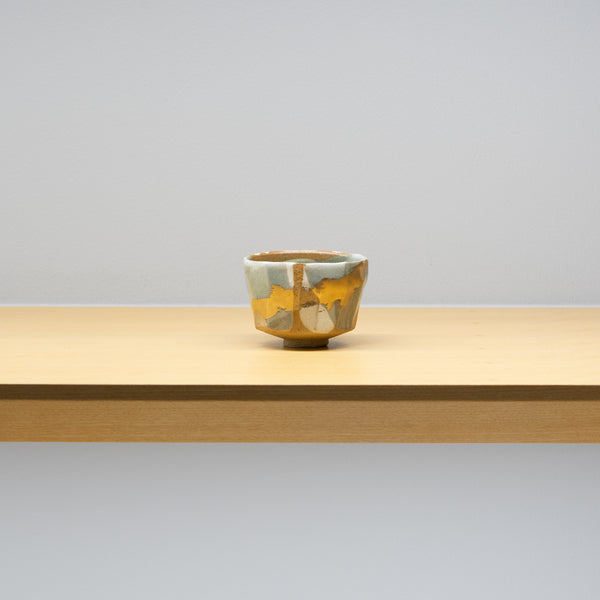 <tc>Hosai Matsubayashi / Sake Cup Seiji Glaze (Gold paint)</tc>