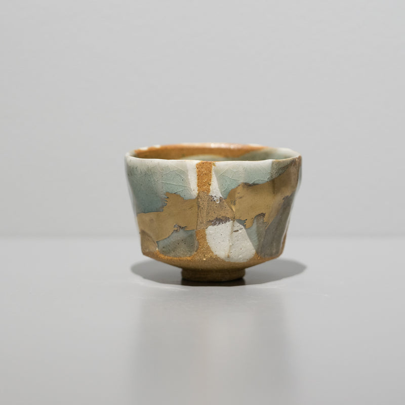 <tc>Hosai Matsubayashi / Sake Cup Seiji Glaze (Gold paint)</tc>