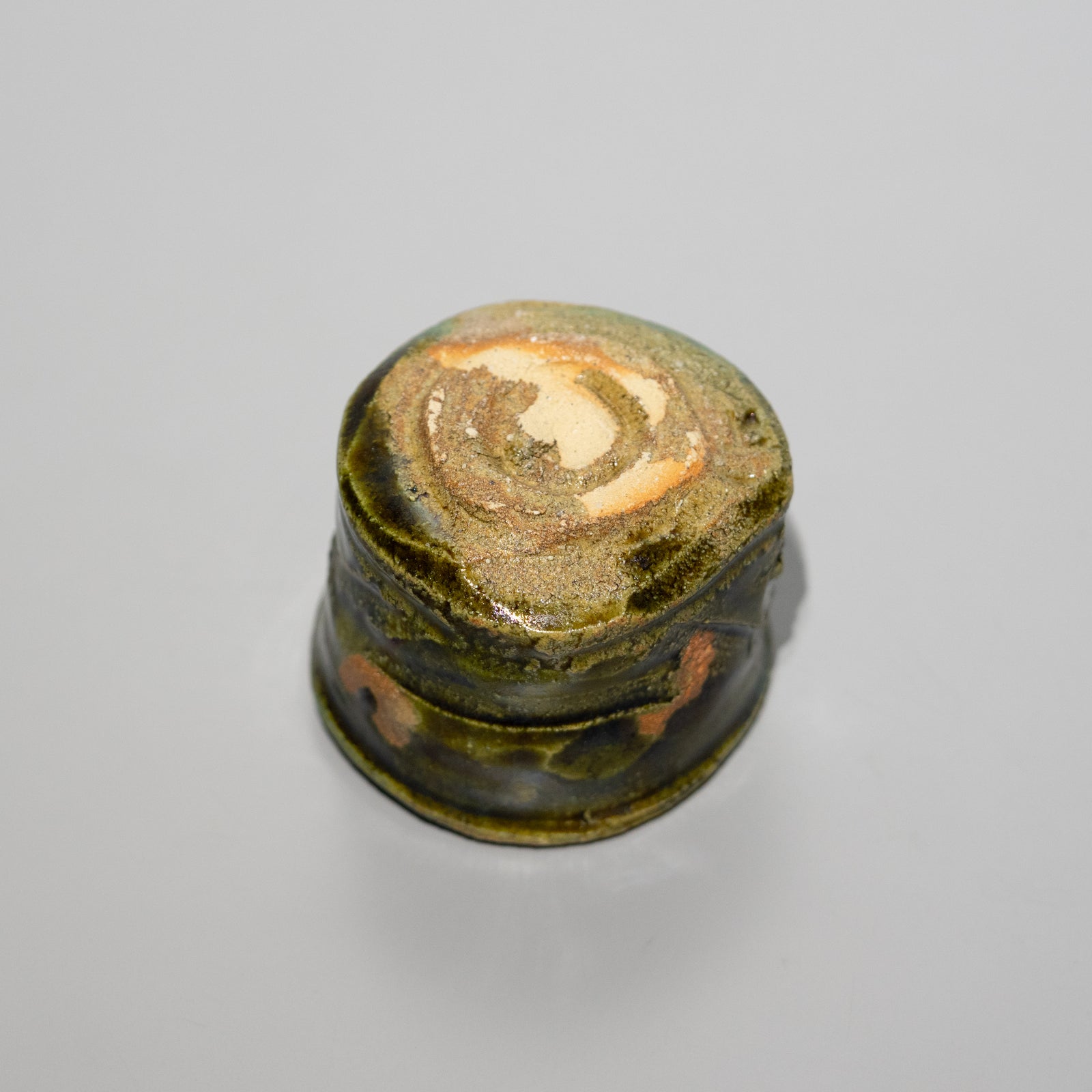 加藤亮太郎 / 織部酒呑（一点物） – HULS GALLERY TOKYO | 現代工芸