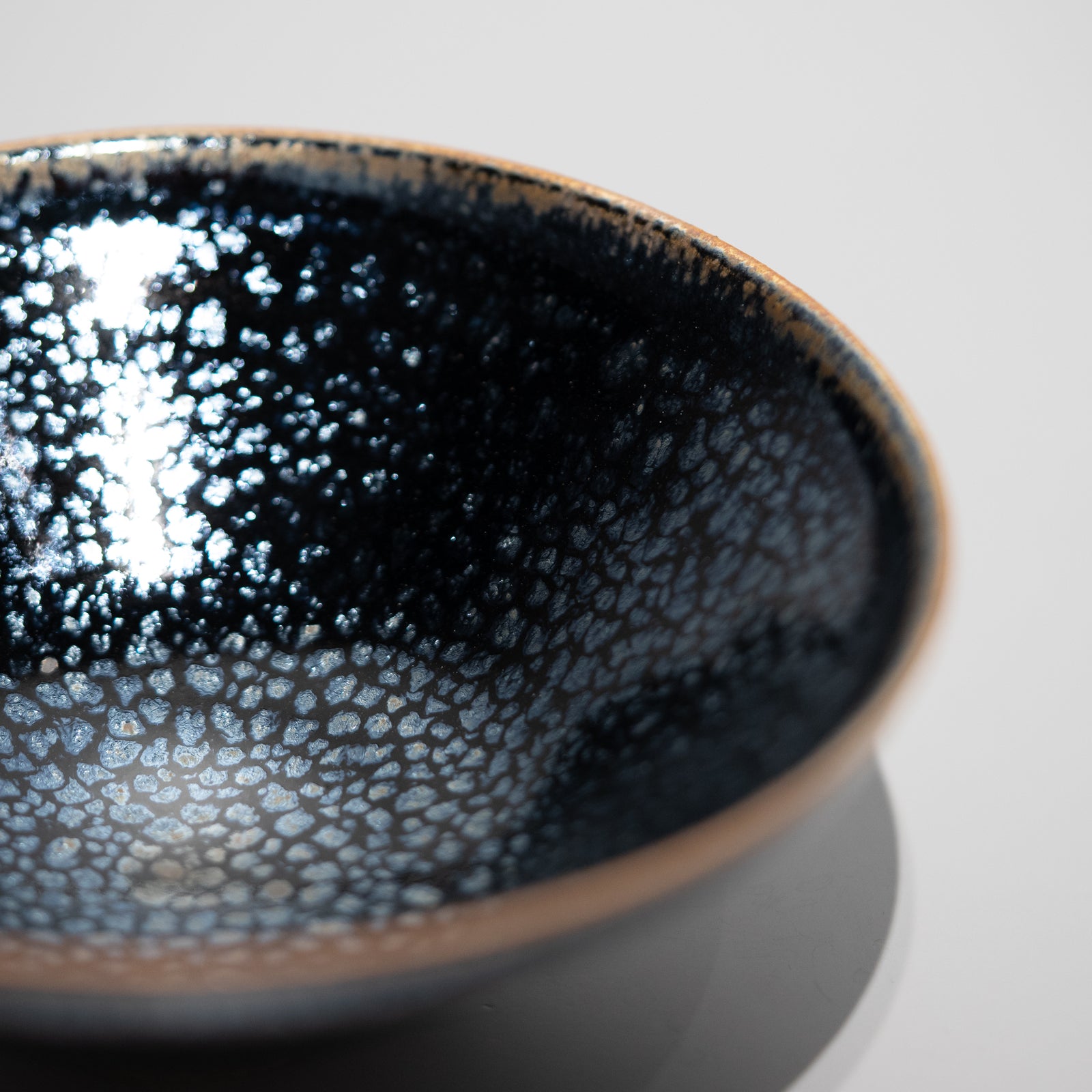 木村展之 / 鉄耀瑠璃光茶碗（一点物） – HULS GALLERY TOKYO | 現代