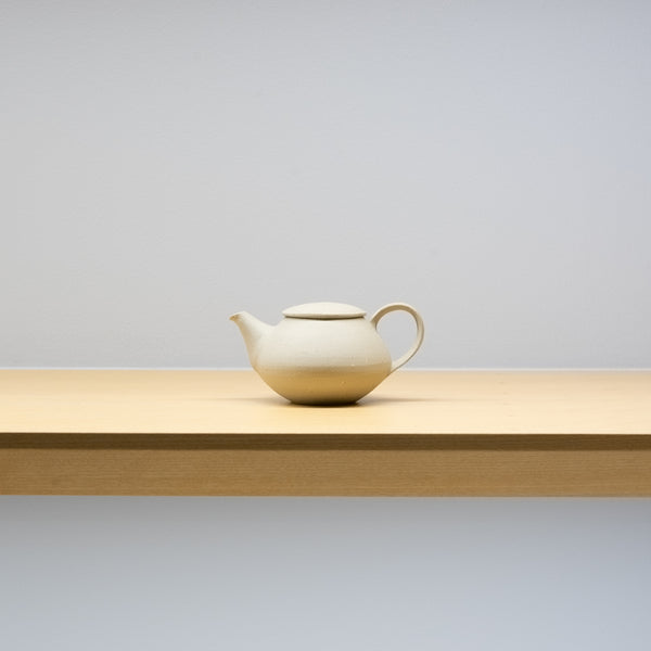 <tc>Hitoshi Morimoto / Shirahana Tea Pot A</tc>