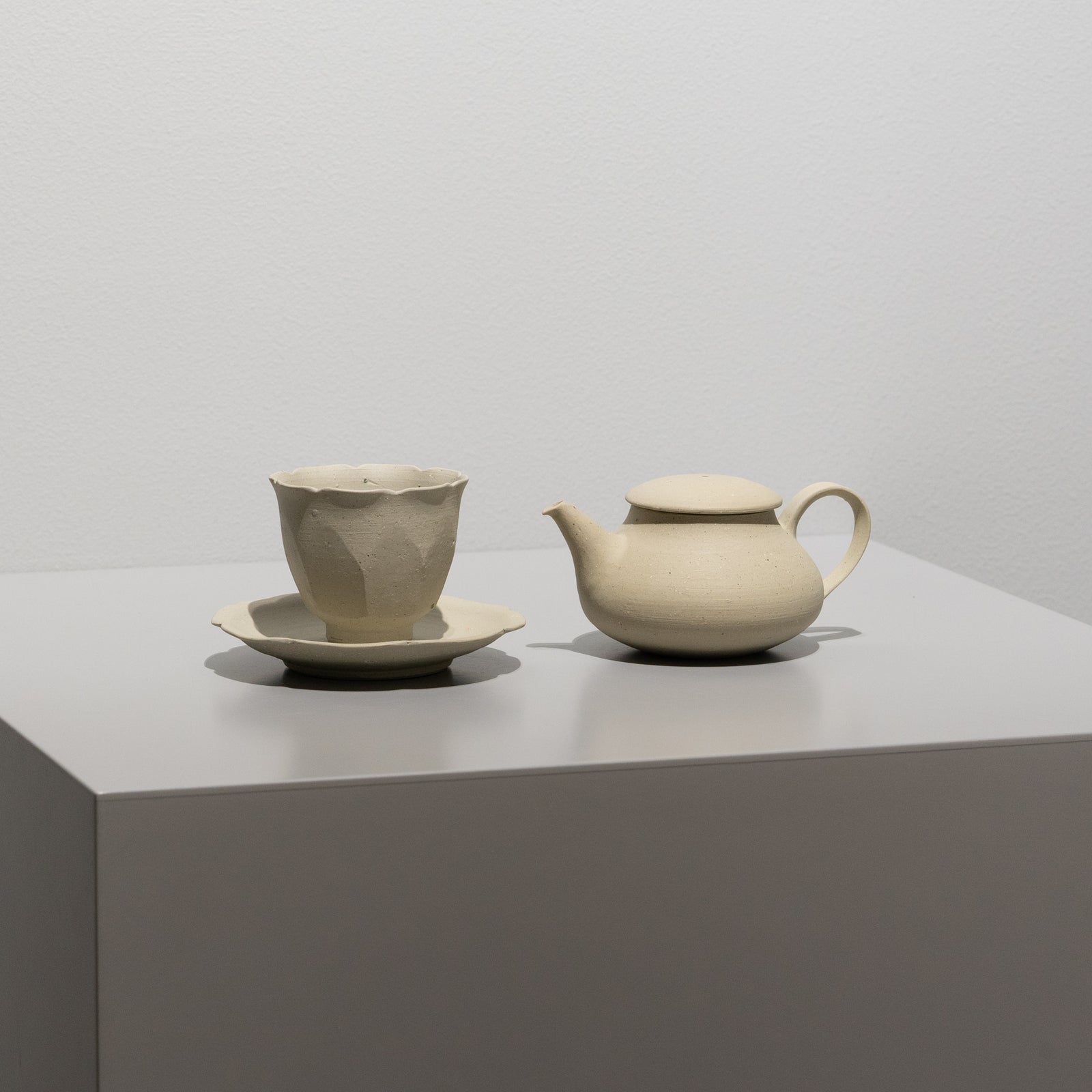 森本仁 / 白花 茶器 – HULS GALLERY TOKYO | 現代工芸ギャラリー
