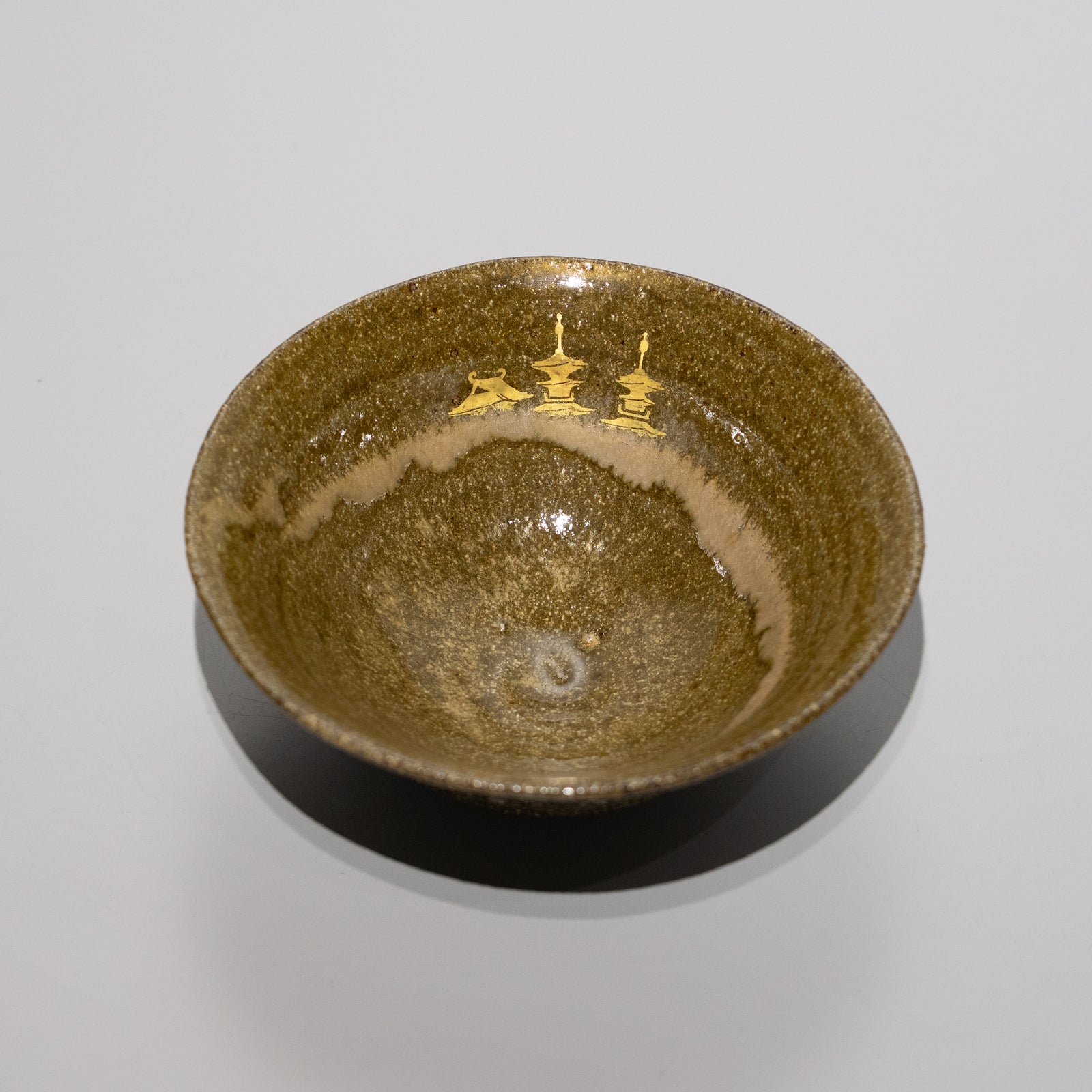 尾西宏紀 / 薬師寺東塔基壇土 金彩薬師寺景茶盌（一点物） – HULS