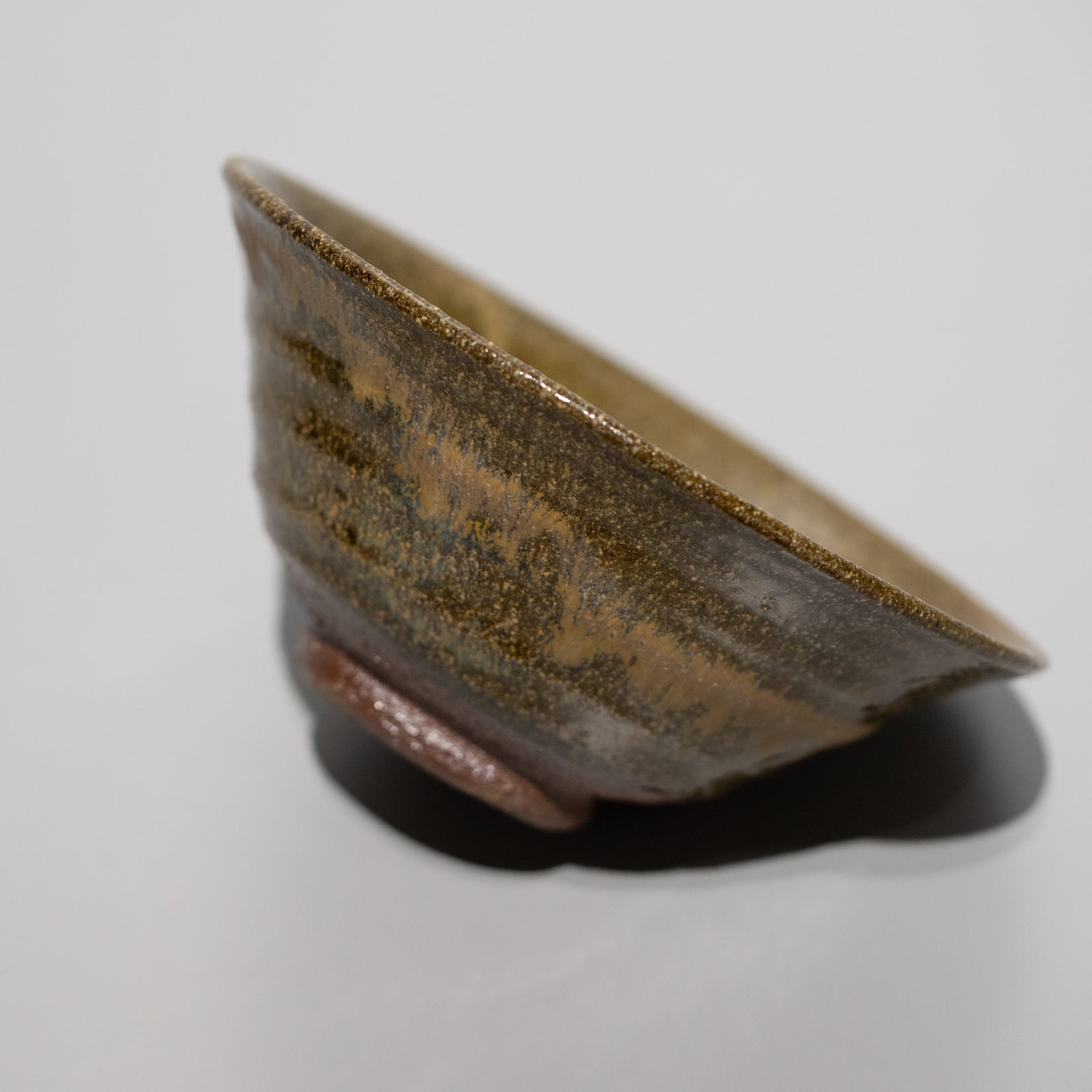 尾西宏紀 / 薬師寺東塔基壇土 金彩薬師寺景茶盌（一点物） – HULS