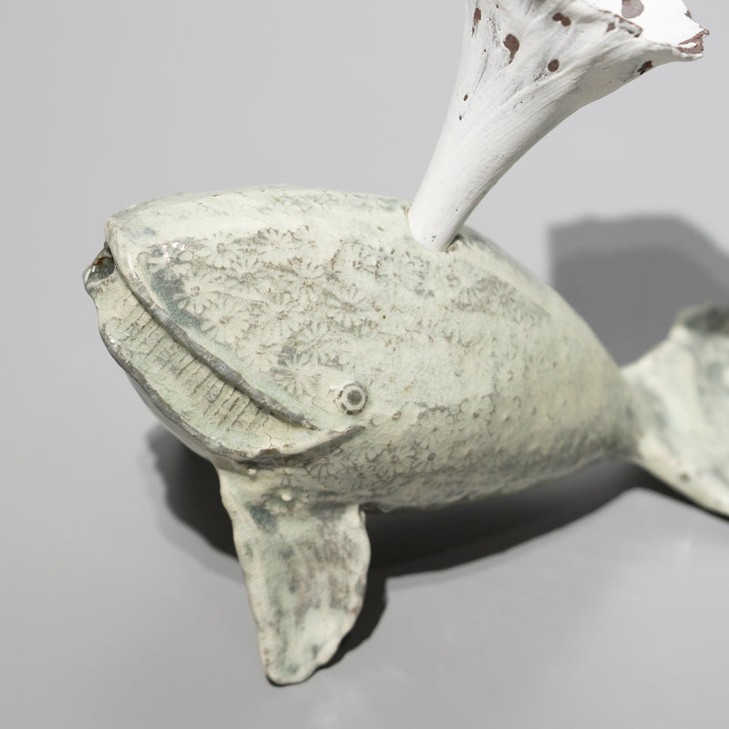 <tc>Hiroyumi Suzuki / Mishima Whale Sake Server</tc>