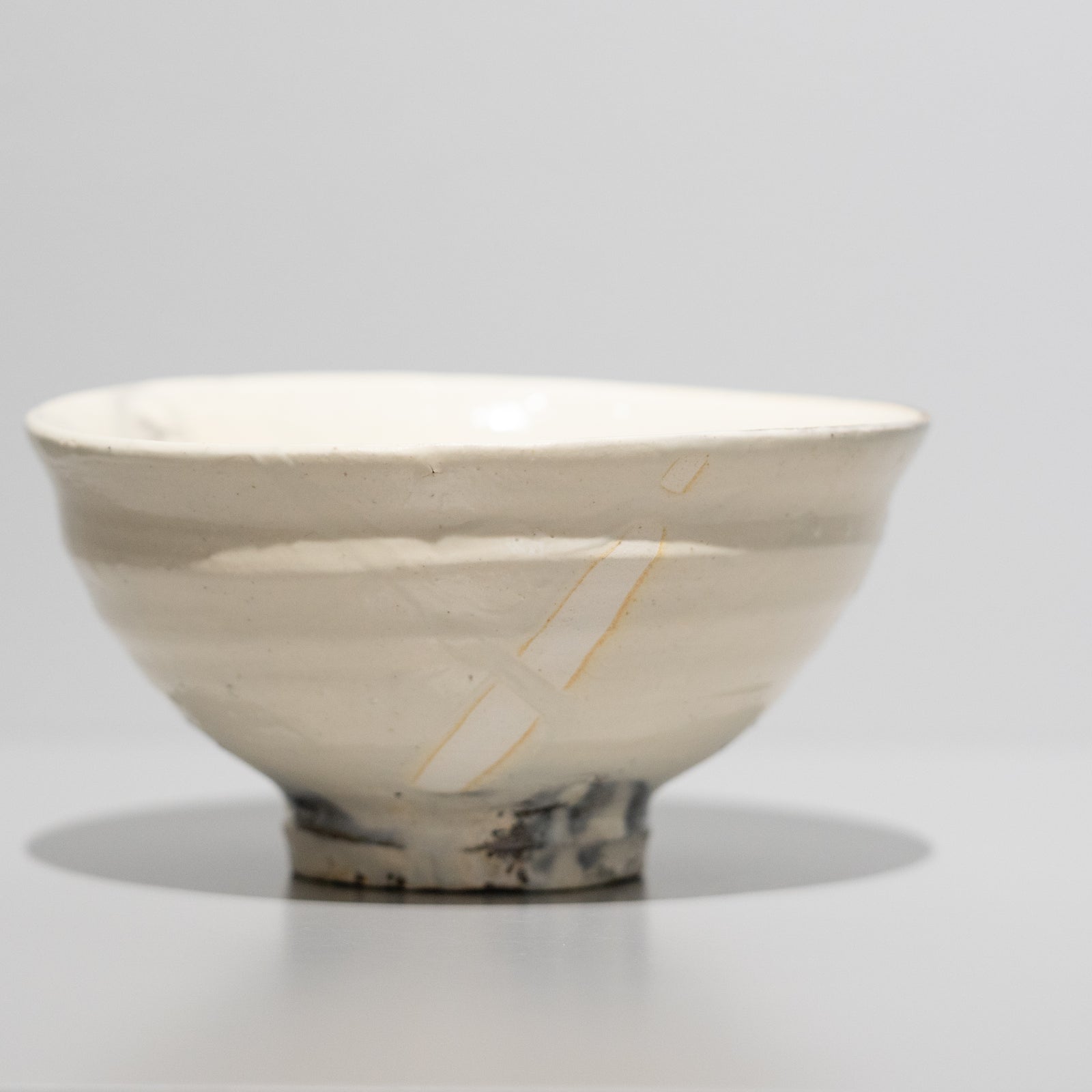 【ファッション通販】 辻村塊 / 粉引茶碗（一点物） – HULS GALLERY TOKYO | 現代工芸 工芸品