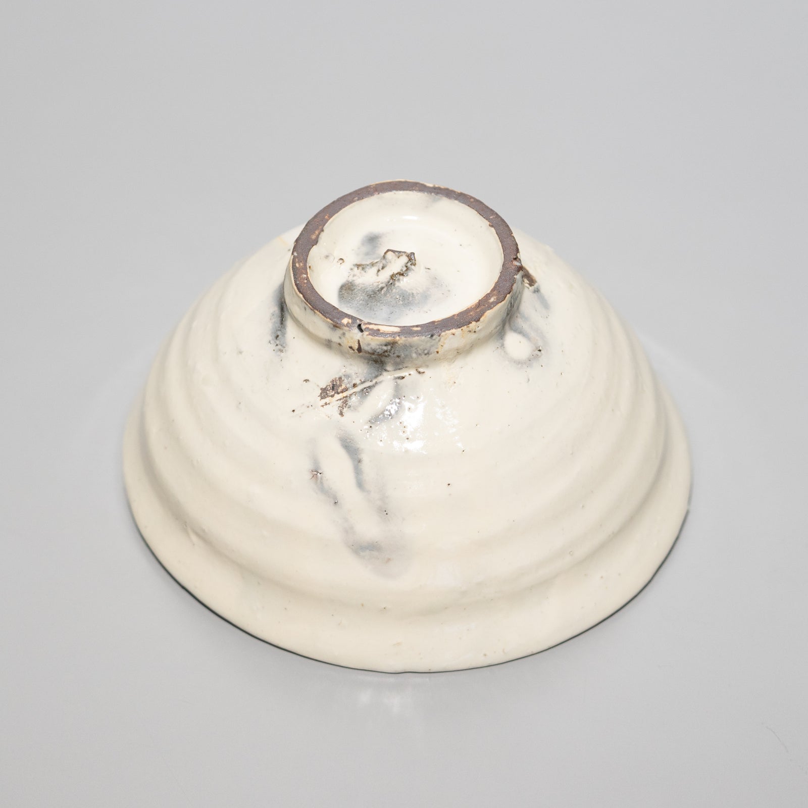 辻村塊 / 粉引茶碗（一点物） – HULS GALLERY TOKYO | 現代工芸
