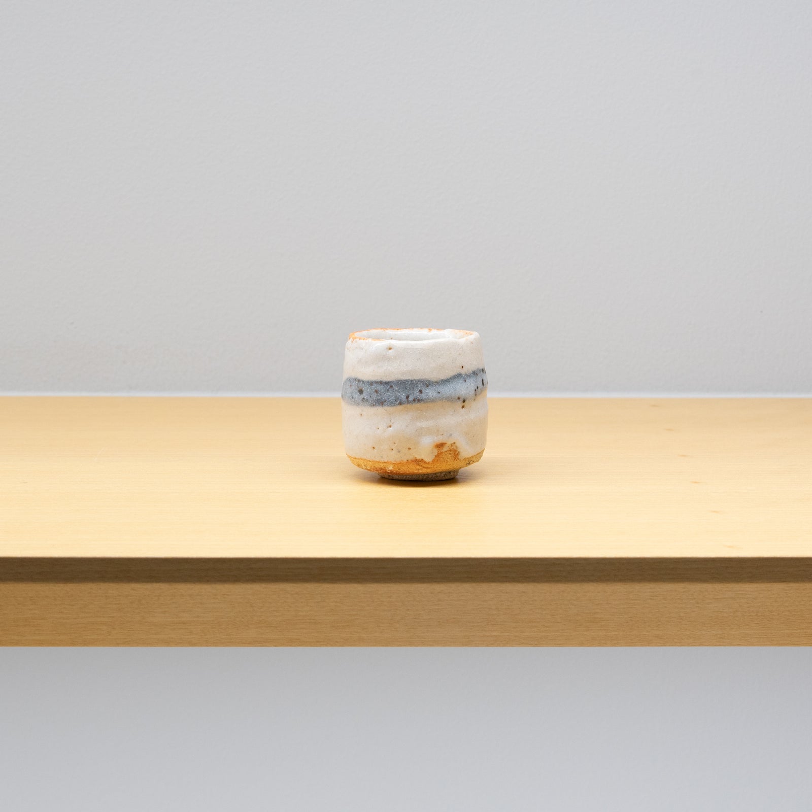 辻村塊　志野湯呑 Kai Tsujimura / Shino Tea Bowl – HULS GALLERY TOKYO | 現代