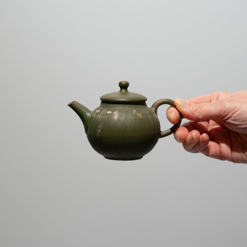 <tc>Seiji Ito / Miyabi Teapot (Moegi)</tc>