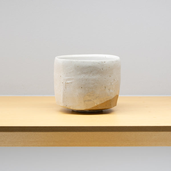 <tc>Raizan Yasunaga / White Karatsu Four-sided Tea Bowl</tc>