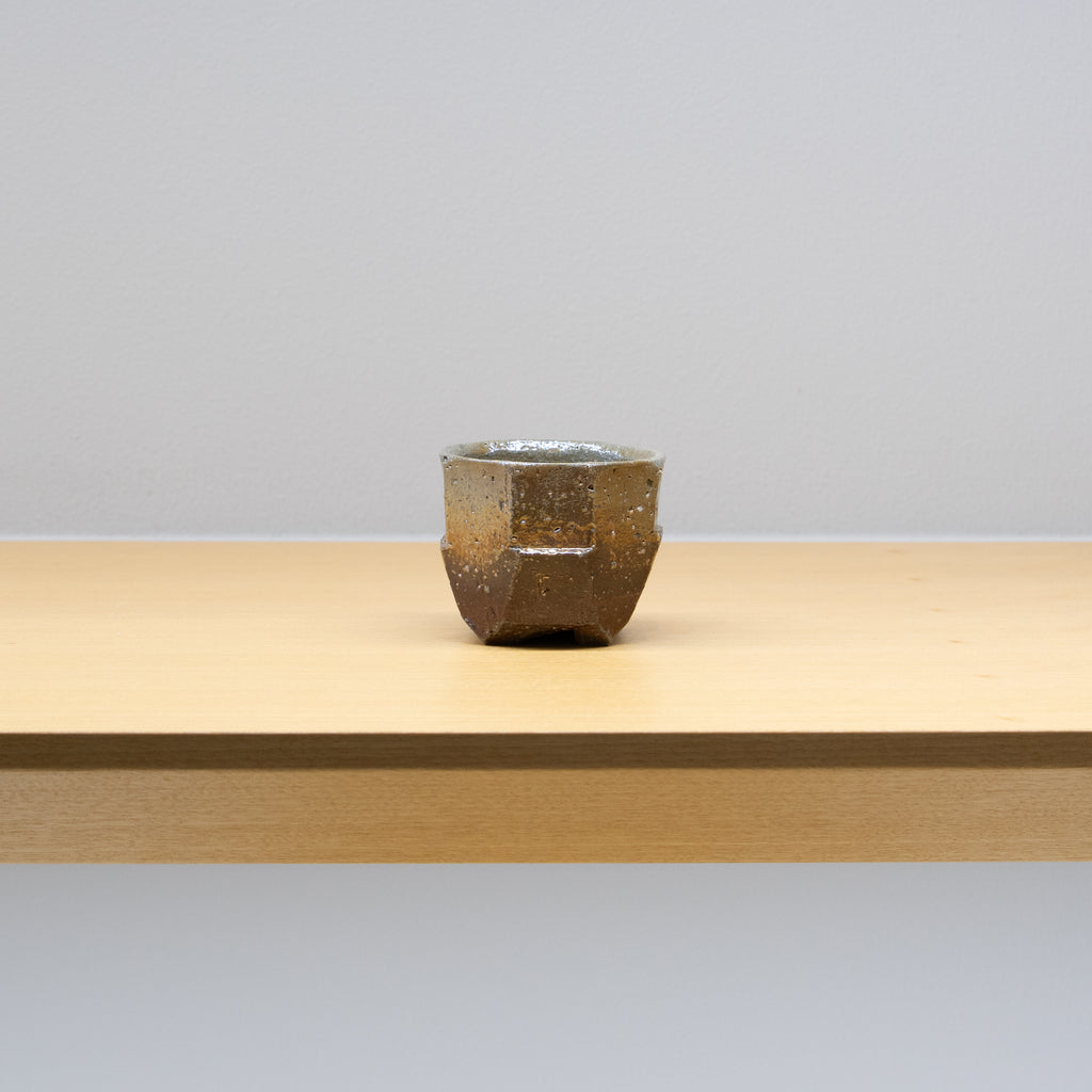 藤田祥 / 彩備前面取りぐい呑（一点物） – HULS GALLERY TOKYO | 現代
