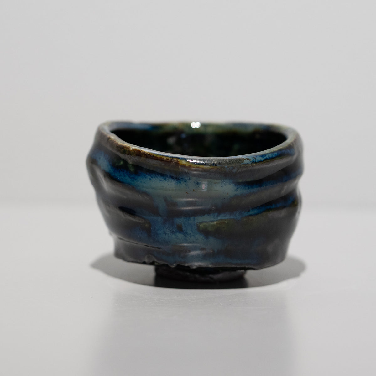 【真作保証】今西公彦　黒丹波茶碗　最上物　古丹波　ぐい呑　古丹波　六古窯 黒丹波刳貫酒呑（今西公彦）Black Tanba Sake Cup（Masahiko