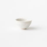 <transcy>Hana-Kessho Sake Cup (White)</transcy>