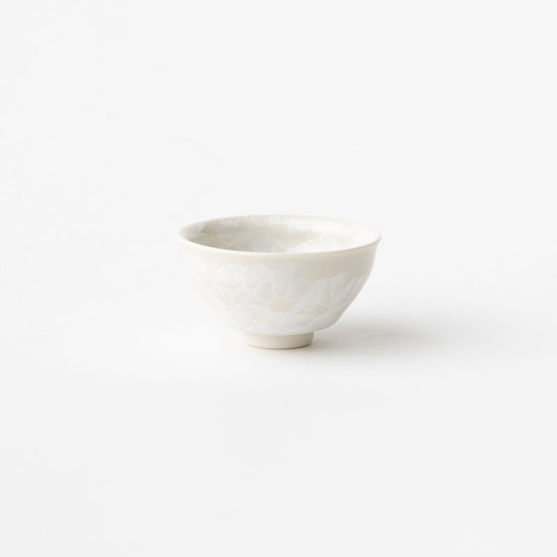 <transcy>Hana-Kessho Sake Cup (White)</transcy>