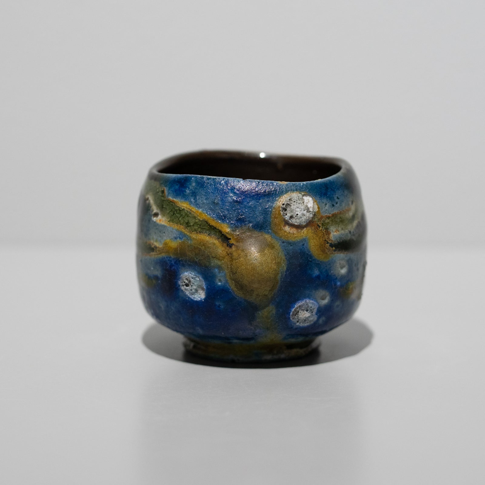 Takashi Baba / Yohen Blue Sake Cup – HULS GALLERY TOKYO | 現代工芸