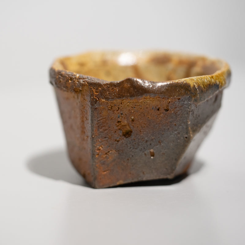 <tc>Taiga Mori / Kaku-Kaku(stiffly) Sake Cup</tc>