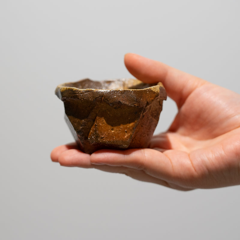 <tc>Taiga Mori / Kaku-Kaku(stiffly) Sake Cup</tc>