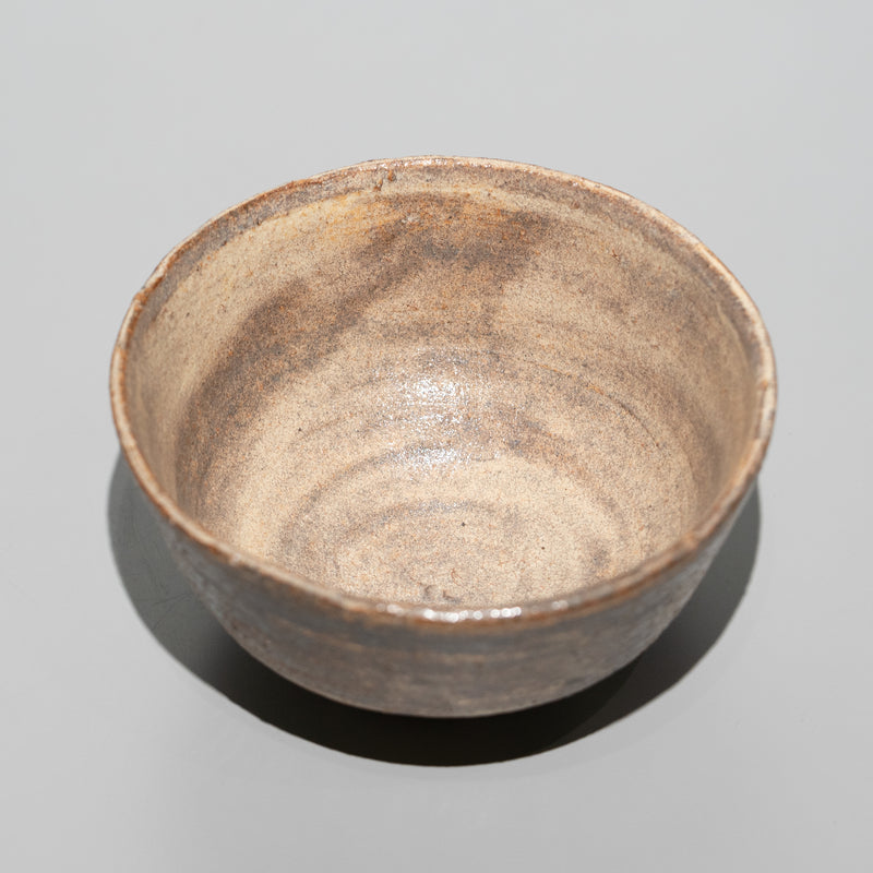 坂倉新兵衛 / 大道粉引平茶碗（一点物） – HULS GALLERY TOKYO | 現代