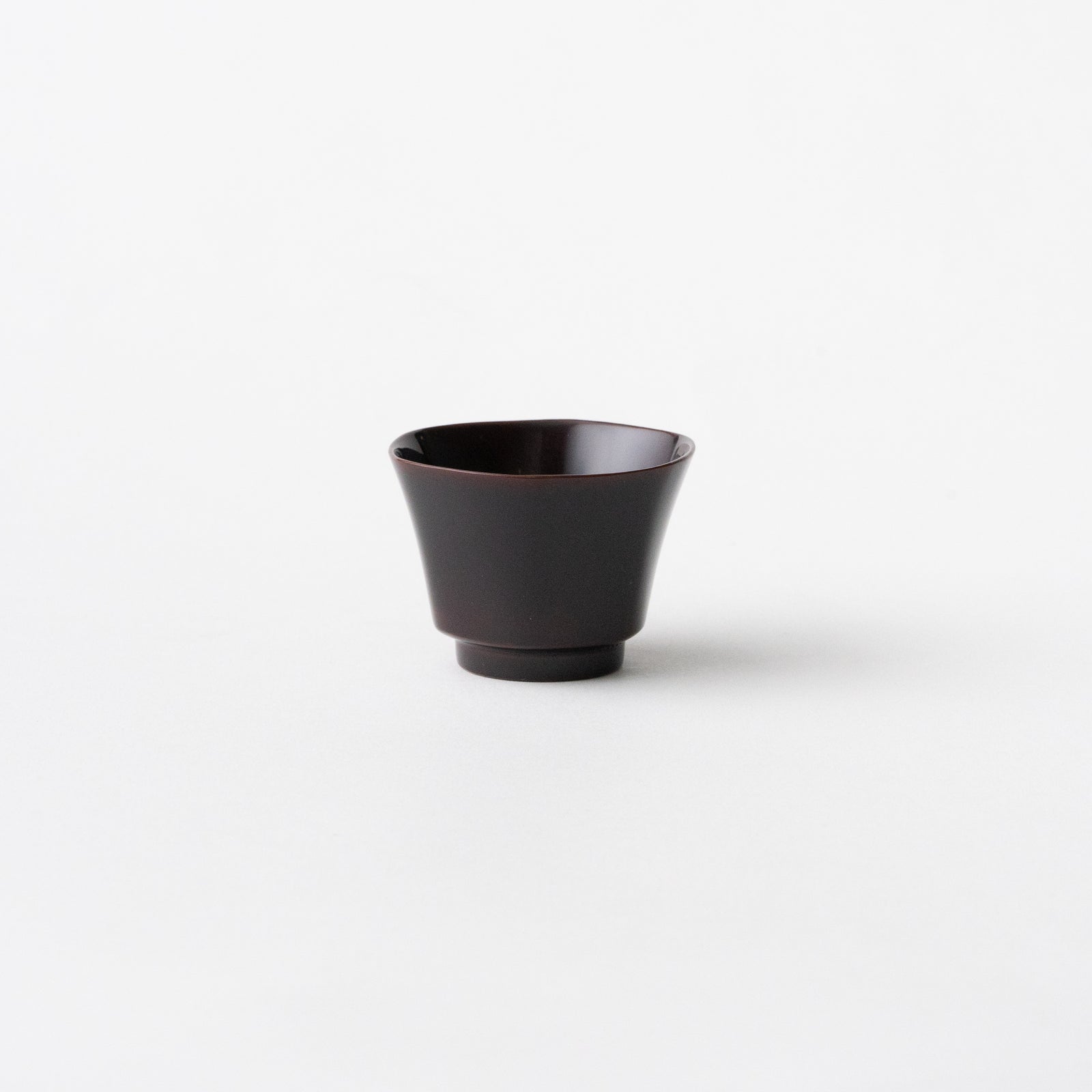 鎌田克慈 / 六角ぐい呑み 溜 – HULS GALLERY TOKYO | 現代工芸