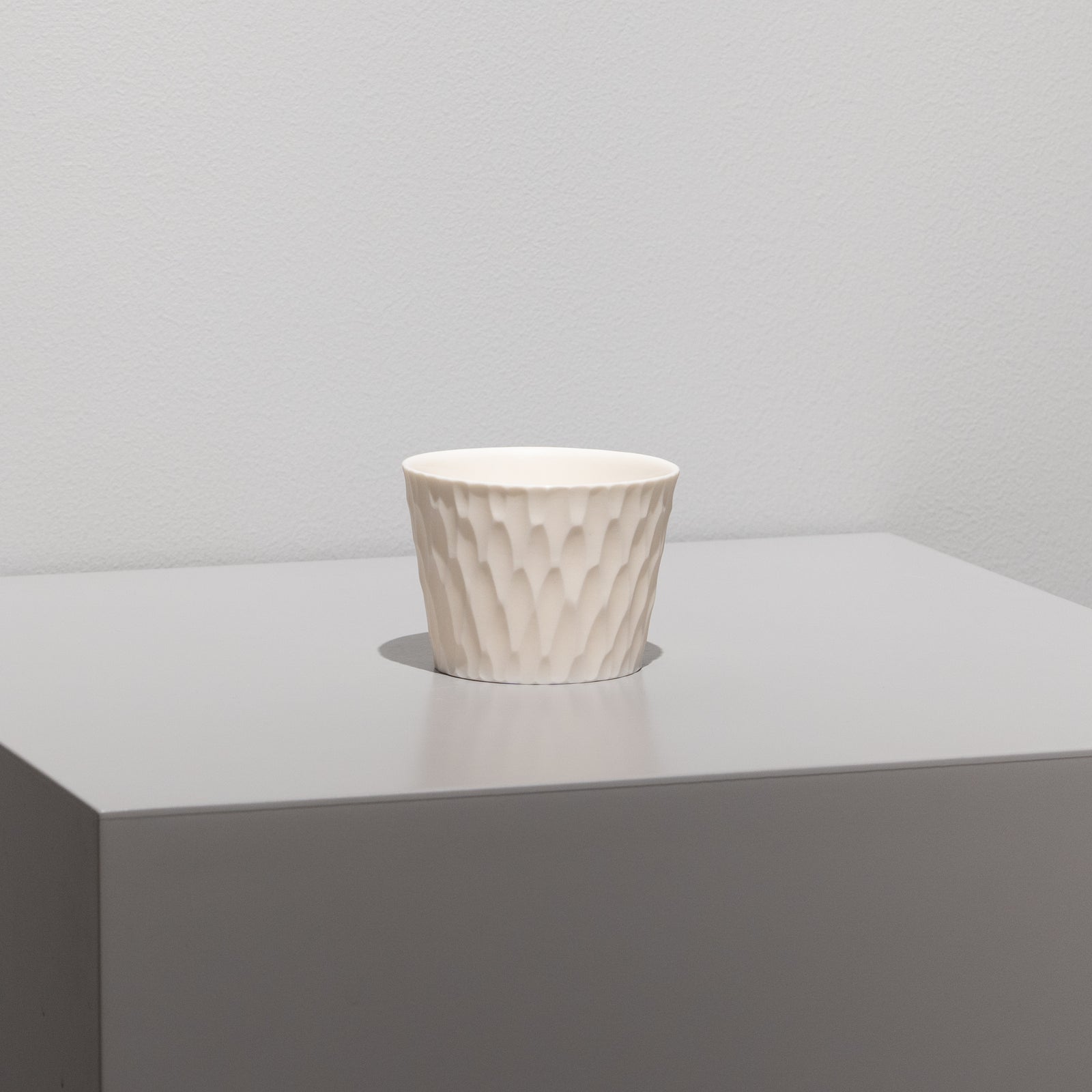 安藤良輔 / 蕎麦猪口 彫紋 – HULS GALLERY TOKYO | 現代工芸ギャラリー
