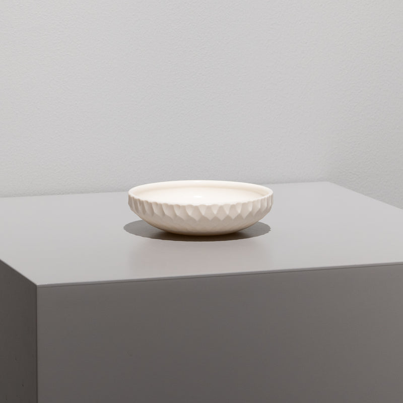 安藤さま　専用 安藤良輔 / 彫紋浅鉢 小 焼き締め – HULS GALLERY TOKYO | 現代工芸
