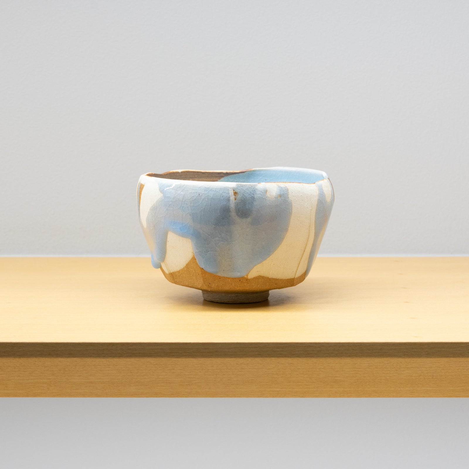 松林豊斎 / 茶碗 月白釉流シ（一点物） – HULS GALLERY TOKYO | 現代