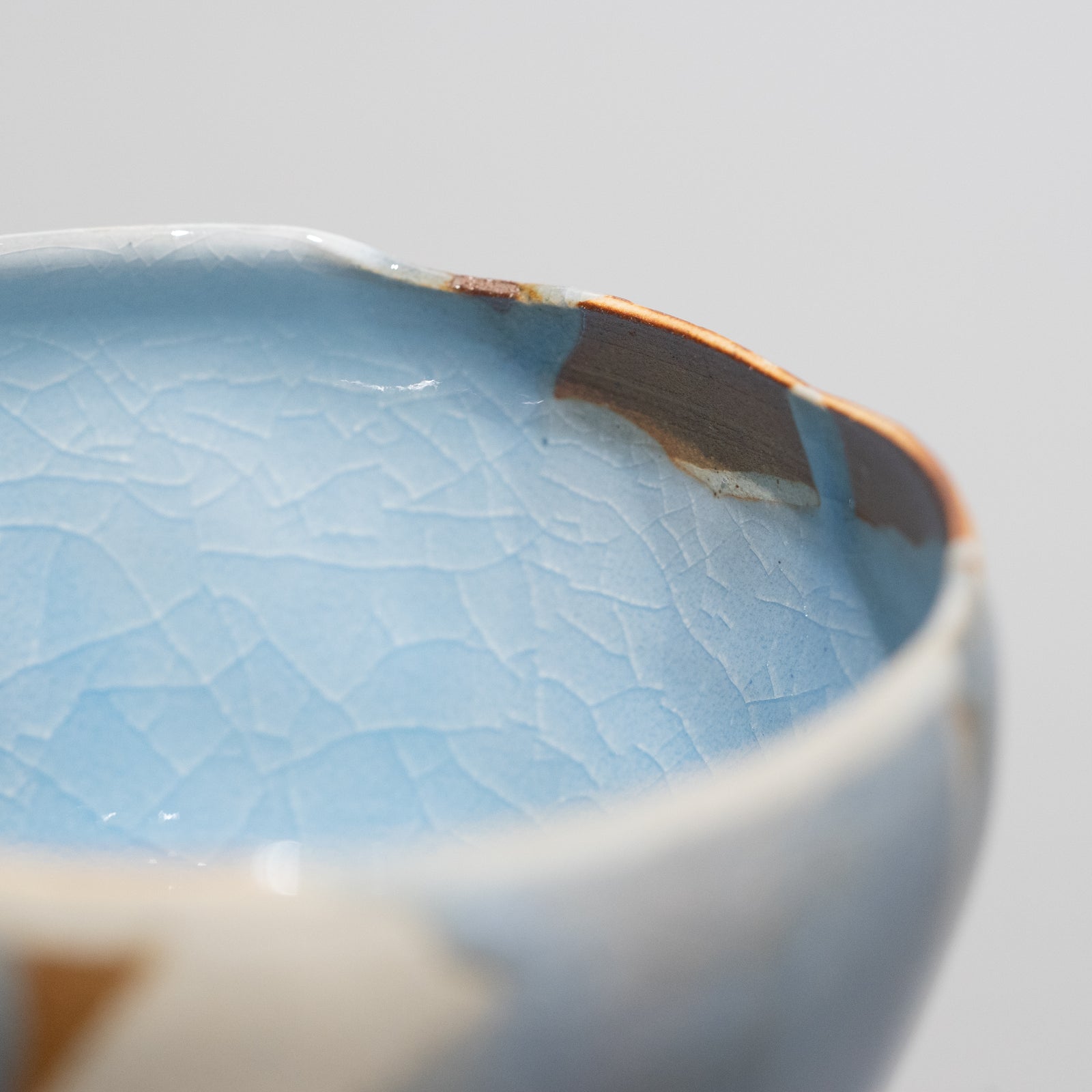 松林豊斎 / 茶碗 月白釉流シ（一点物） – HULS GALLERY TOKYO | 現代