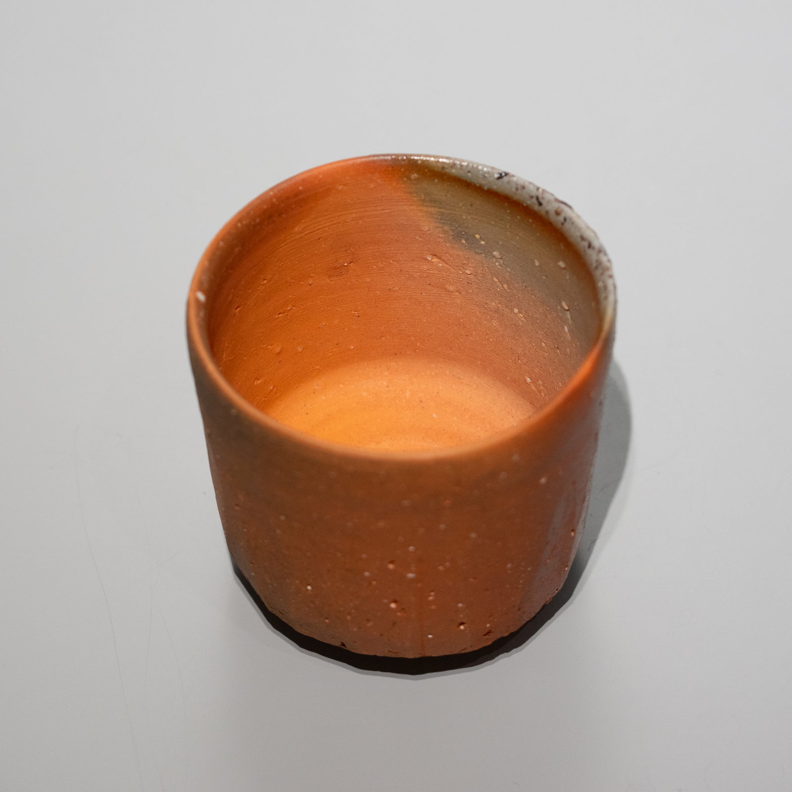 【備前焼 茶碗⑤】備前土釉薬茶碗／伝統工芸士 森本 桂／送料込み！ 古備前研究家/備前焼陶芸作家 森本良信作 べべら口備前焼緋襷宝