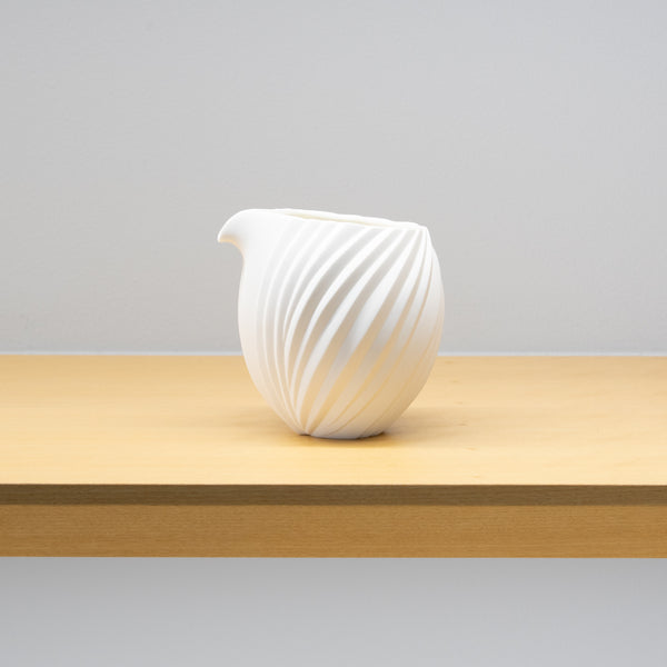 Nami Takahashi / White Sake Server – HULS GALLERY TOKYO | 現代工芸